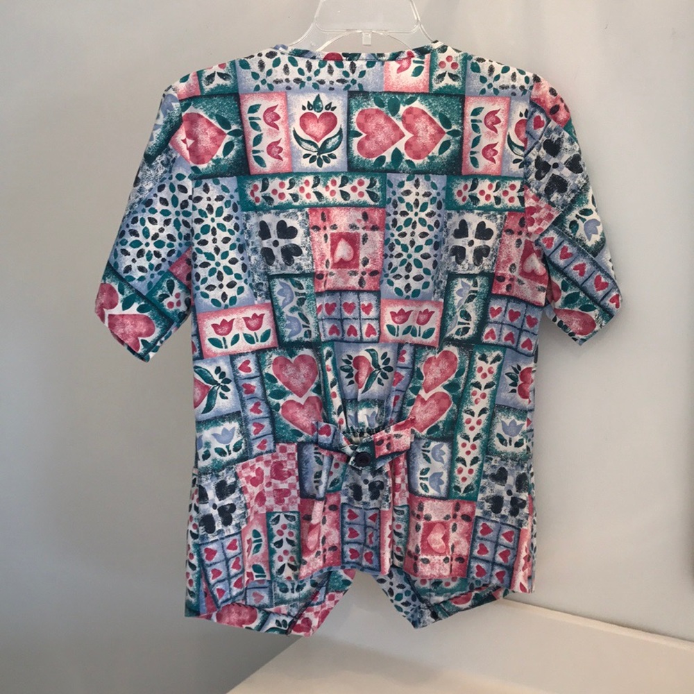 ๐ฉ๐ผโโ๏ธ๐ Scrub Top ๐ฉ๐ผโโ๏ธ๐ - Picture 2 of 4